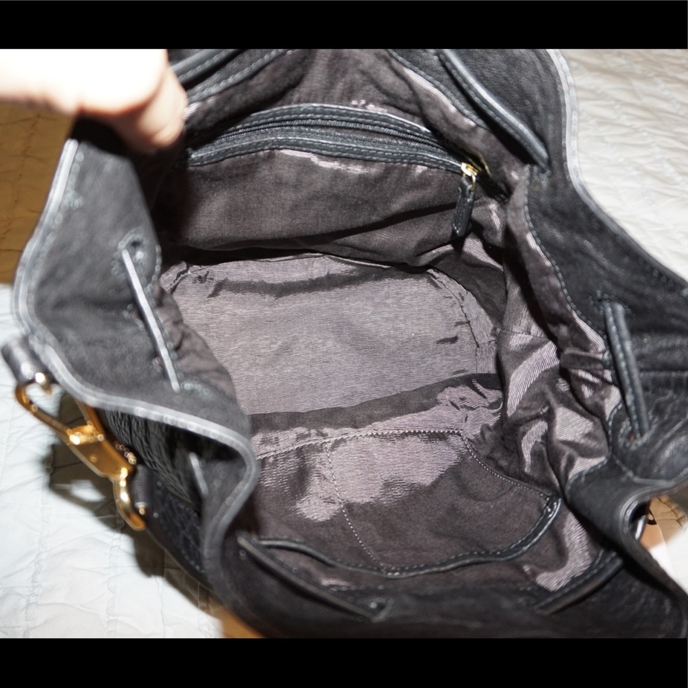 Elizabeth and James Cynnie Sling Backpack in black - Picture 5 of 8